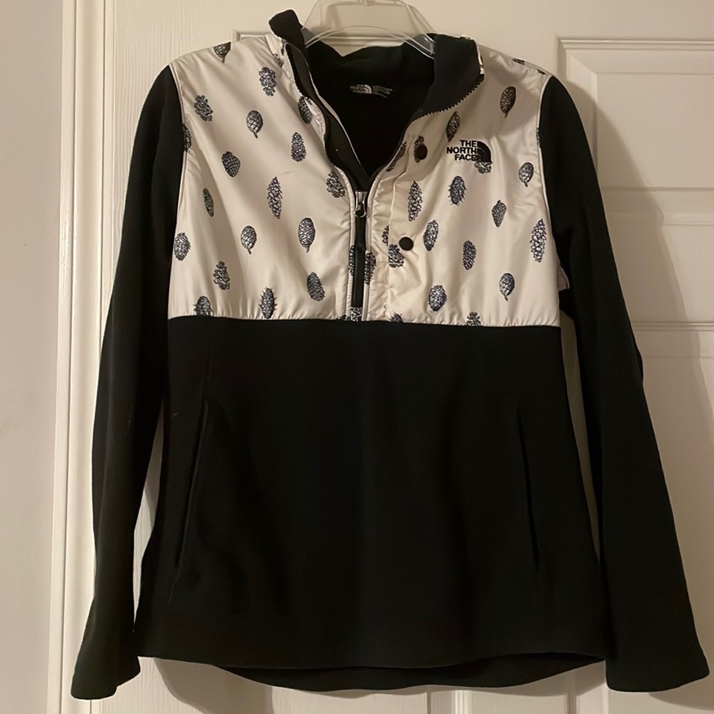 L North Face quarter zip